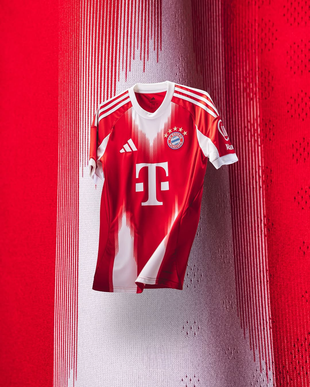 FC Bayern Munich 2025/26 Home Jersey (Player Version) – Champions Kit