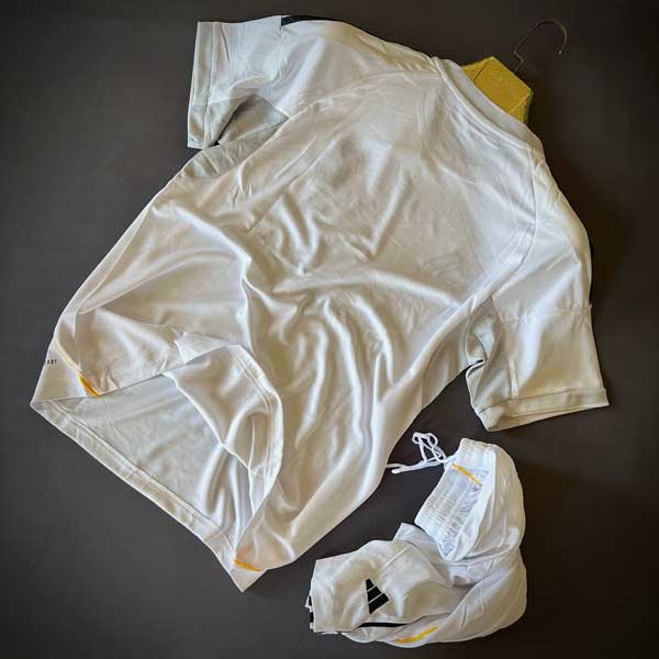 Real Madrid 2025/26 Home Set (With Shorts)