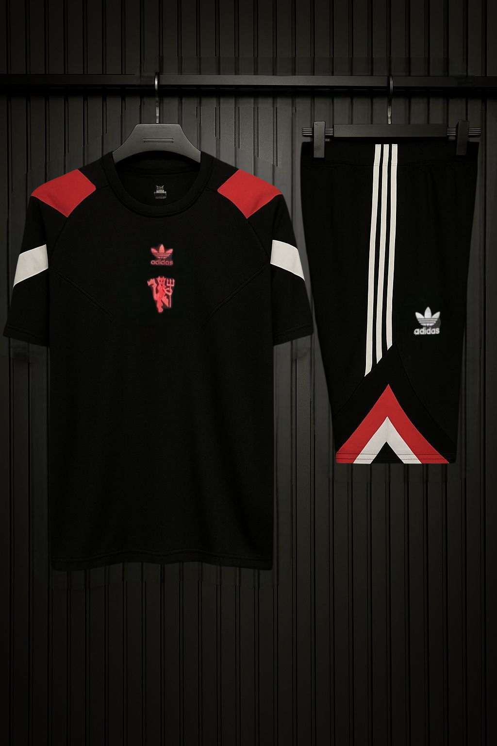 Manchester United Classic Jersey Set (With Shorts)