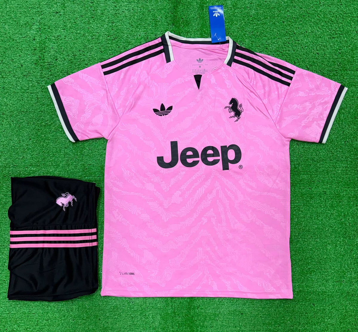 Juventus 2026/27 Away Set (With Shorts)
