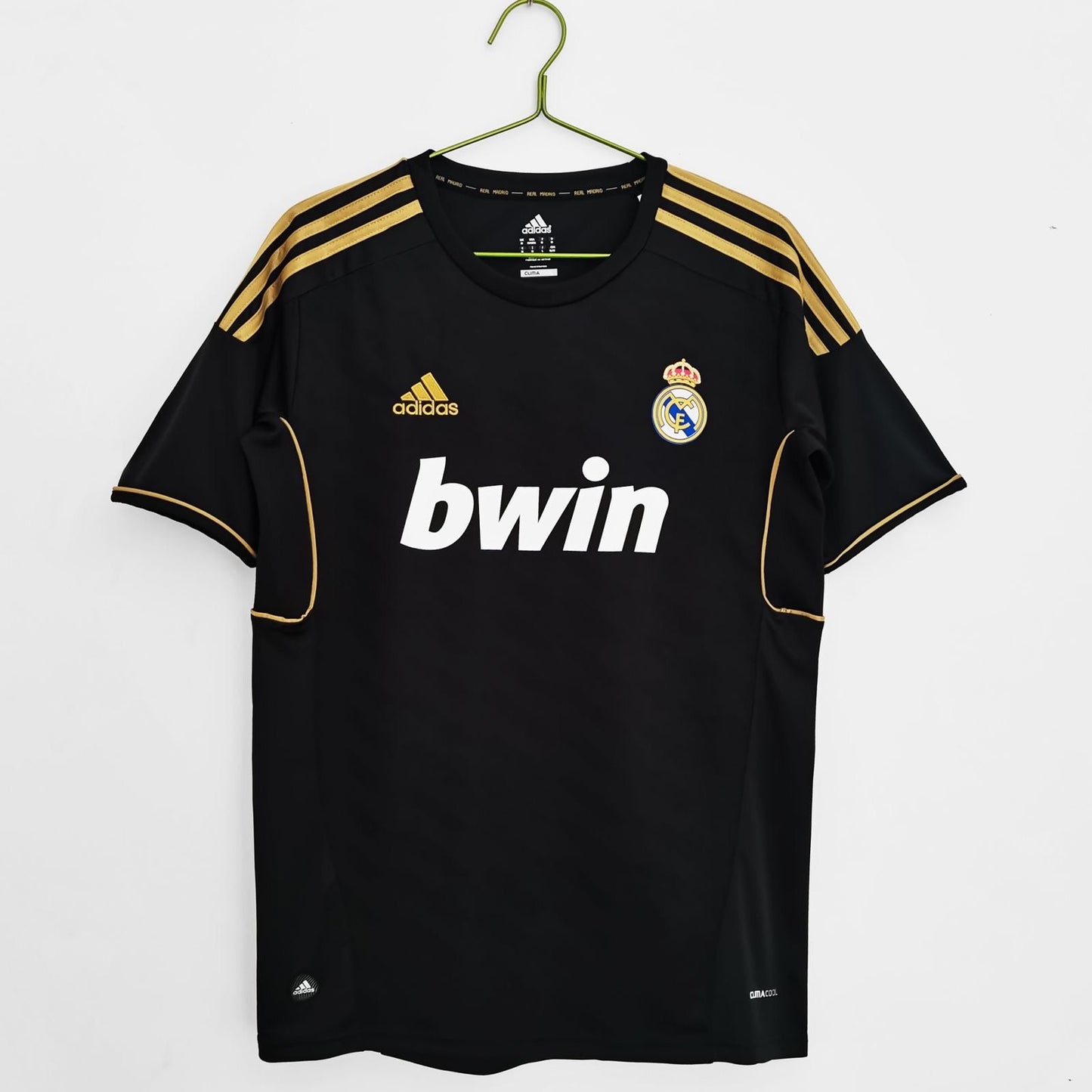 RETRO REAL MADRID AWAY 2011/12 Football Jerseys India Online