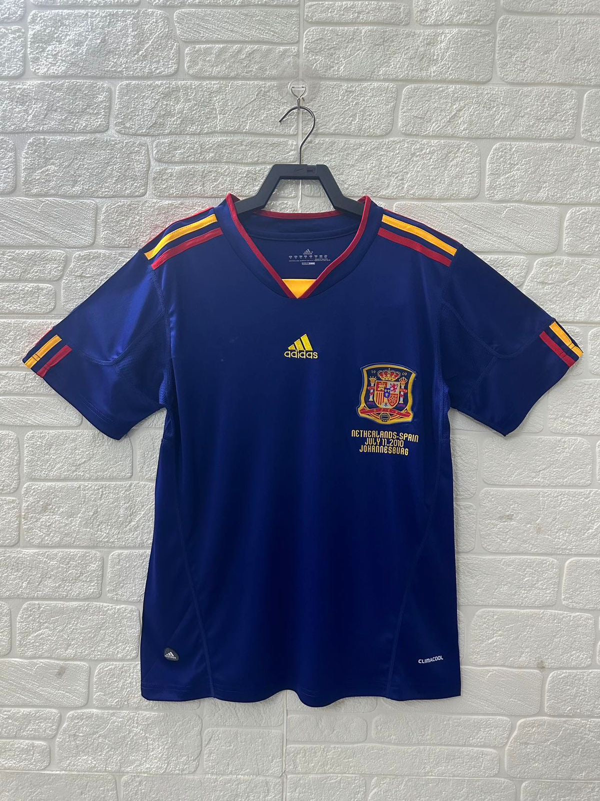 RETRO SPAIN AWAY 2010 Football Jerseys India Online