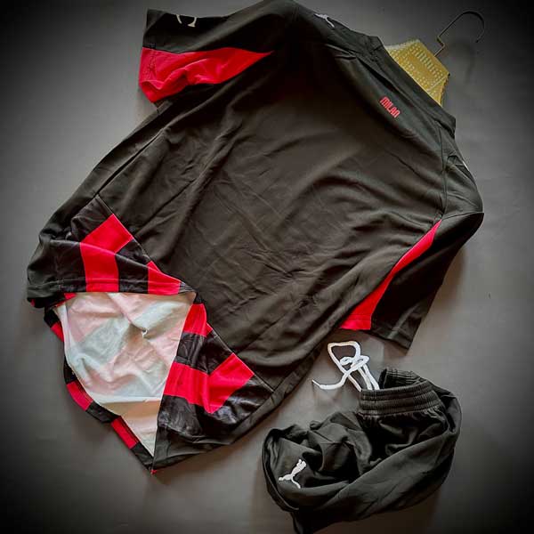 AC Milan 2025/26 Home Set (With Shorts)