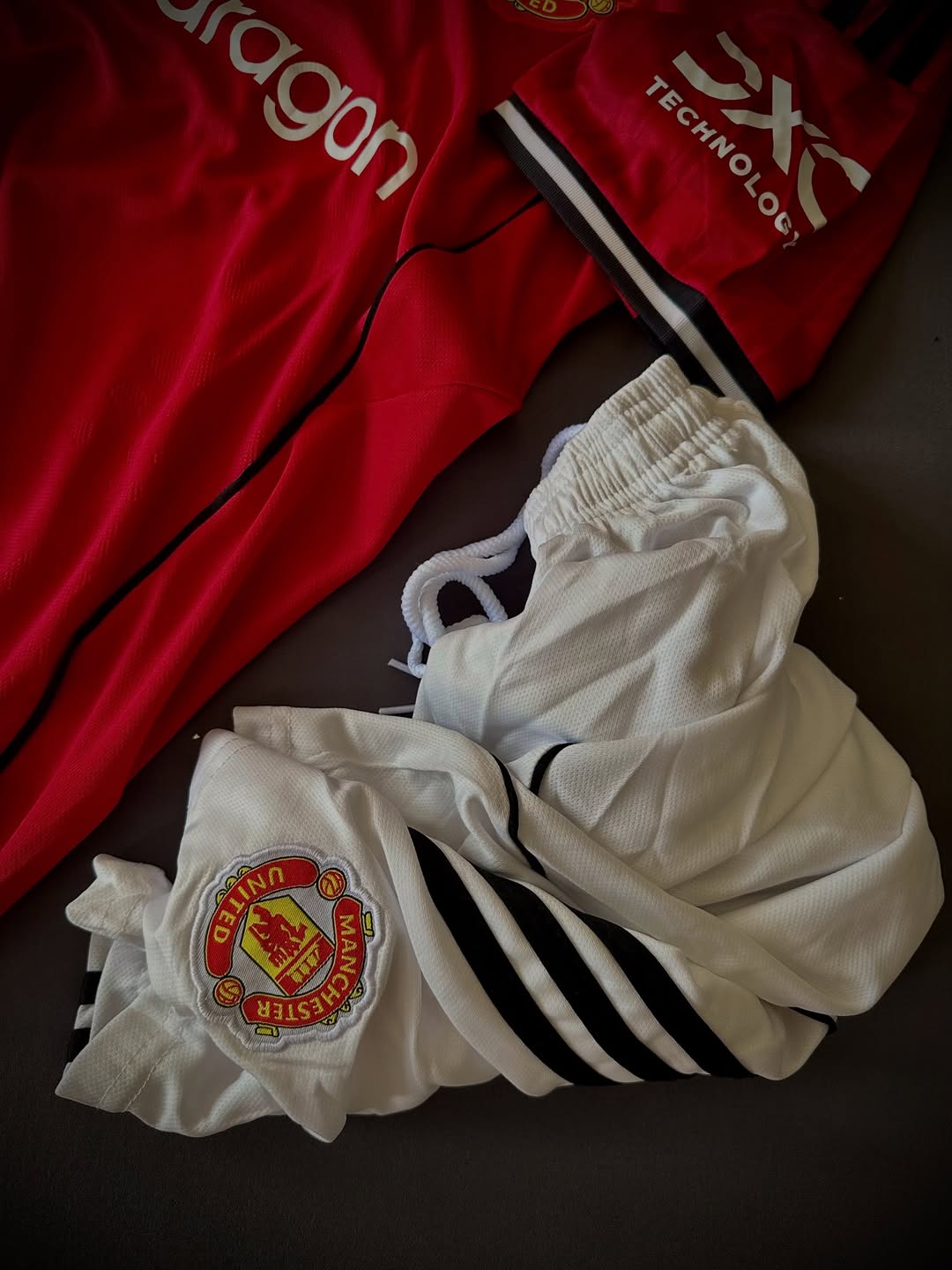 Manchester United 2025/26 Home Set (With Shorts)