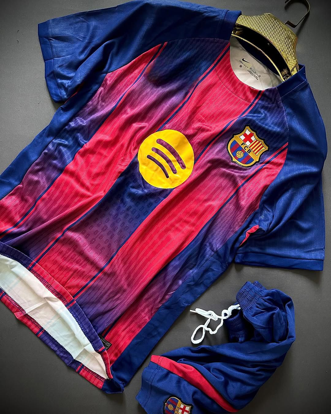 FC Barcelona 2025/26 Home Jersey Set (With Shorts)
