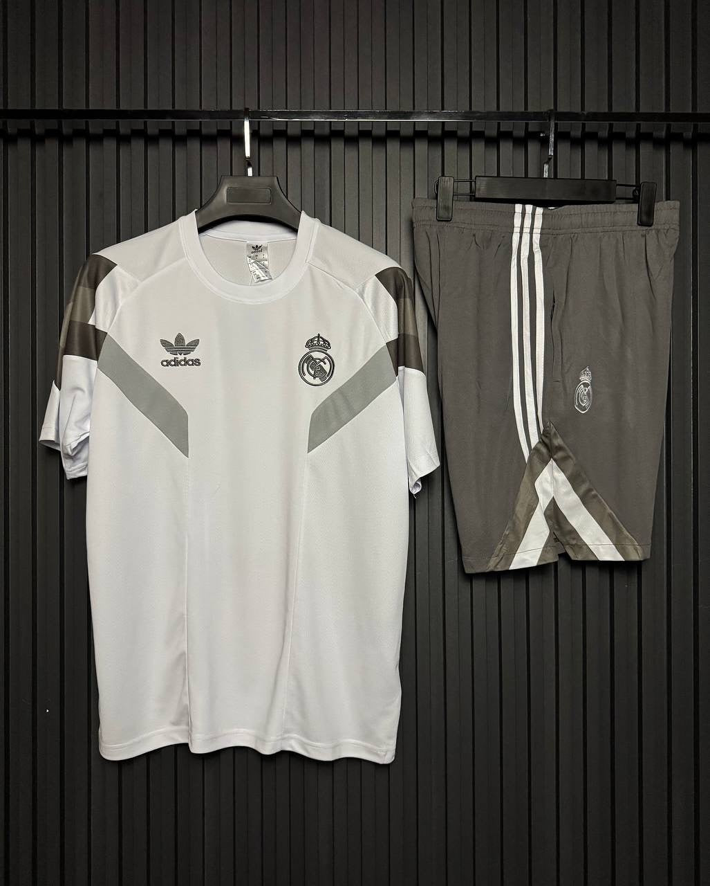 Real Madrid Classic Jersey Set (With Shorts)