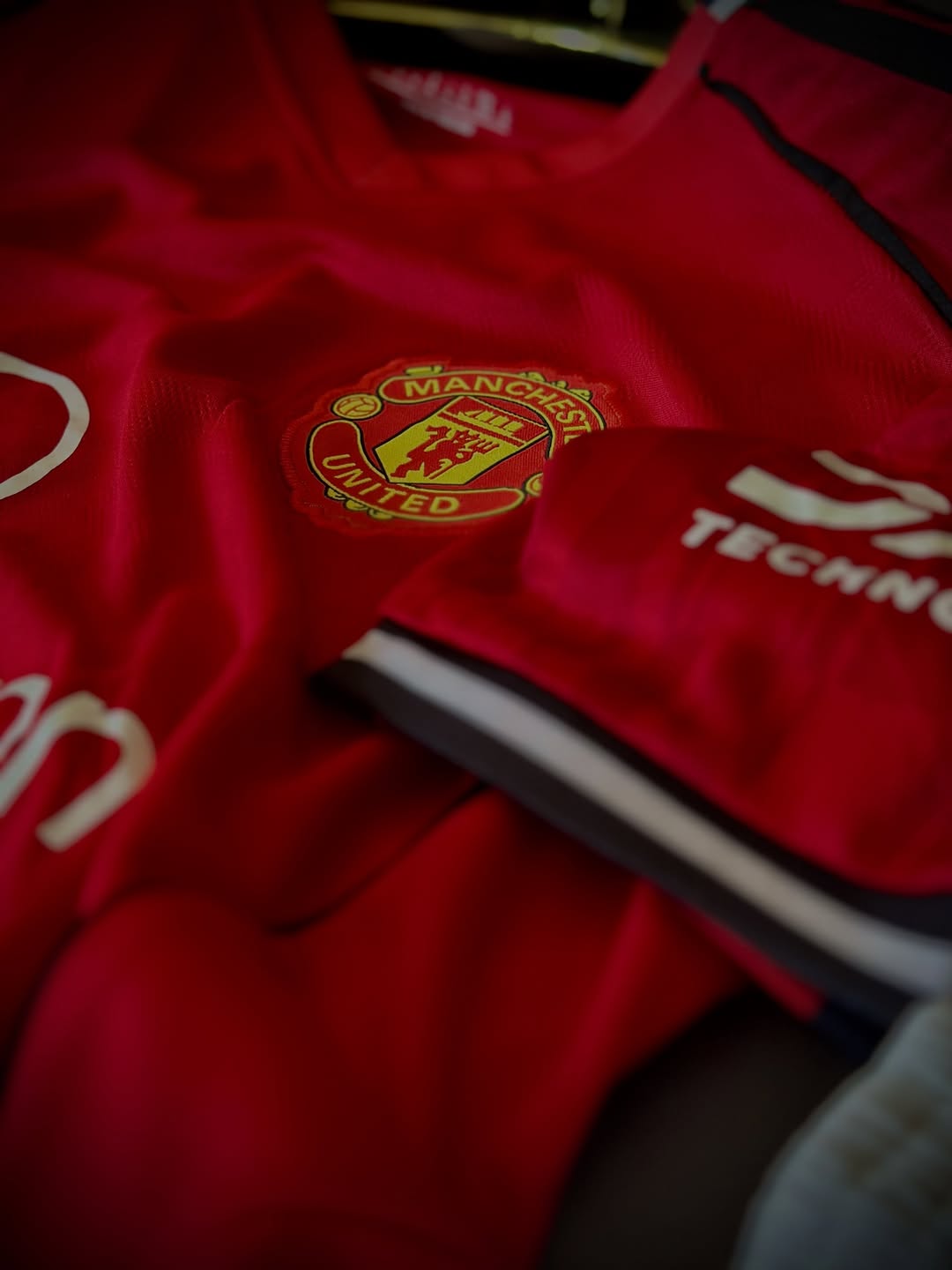 Manchester United 2025/26 Home Set (With Shorts)