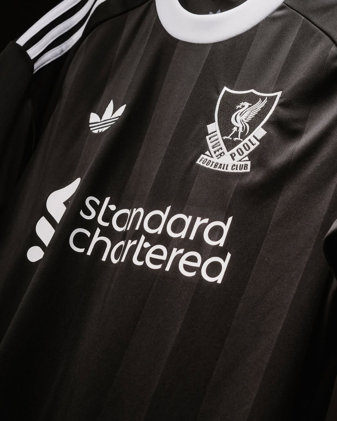 Liverpool 2025/26 Third Goalkeeper Jersey (Fan Version)