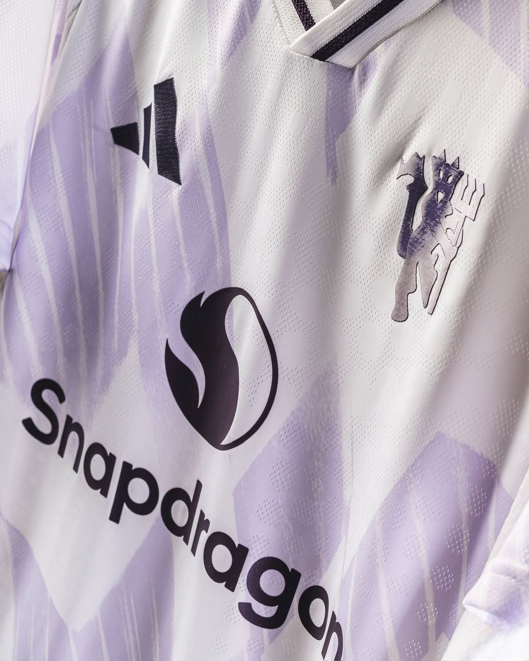 Manchester United 2025/26 Away Jersey (Player Version)