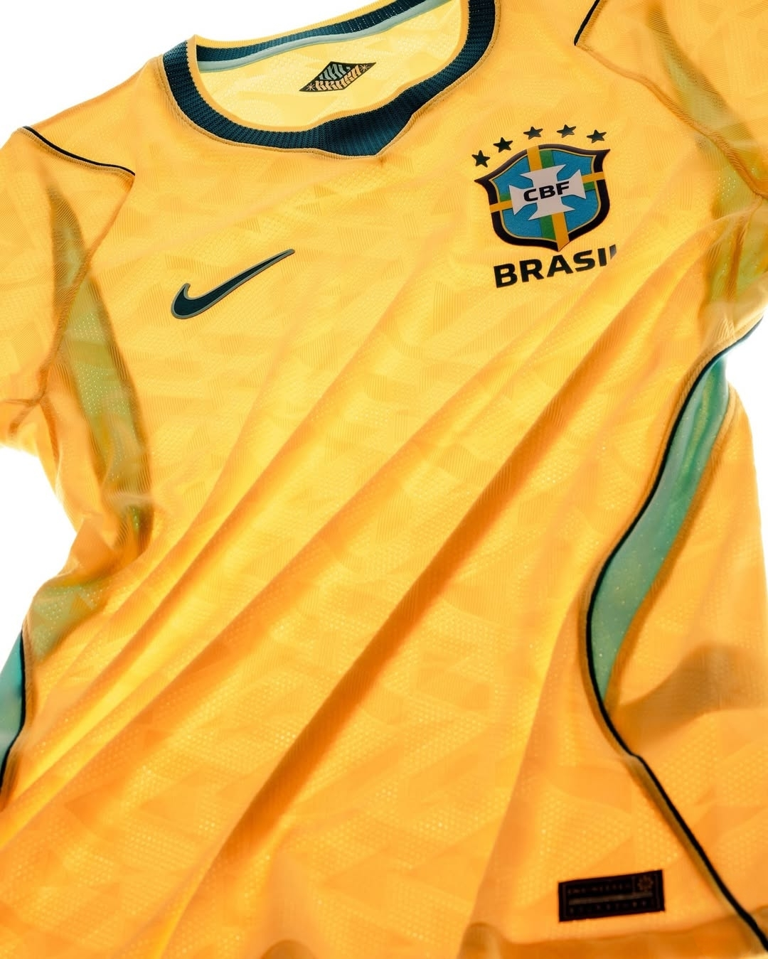 Brazil 2026 World Cup Home Jersey (Player Version) – Nike – Photo 3