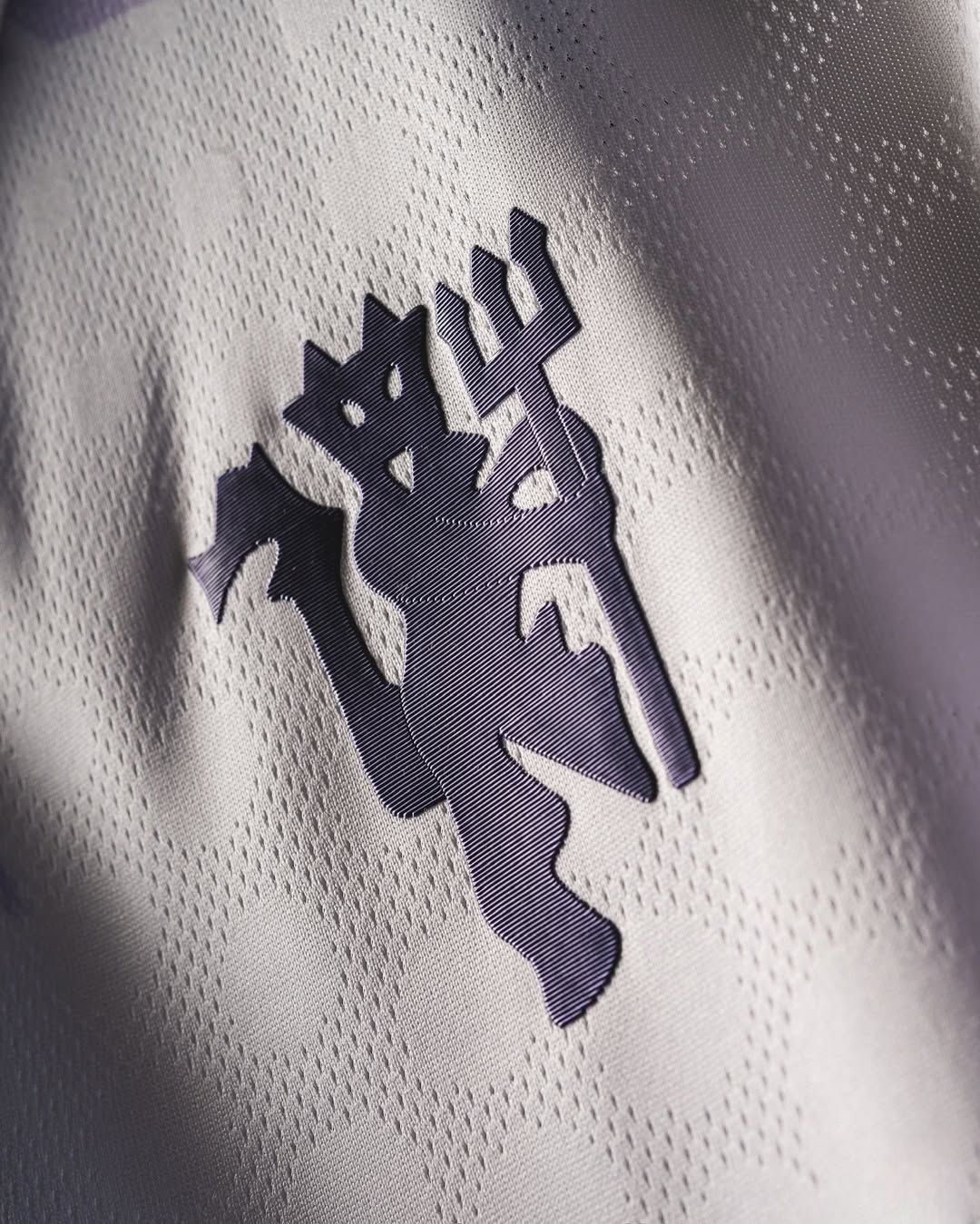 Manchester United 2025/26 Away Jersey (Player Version)
