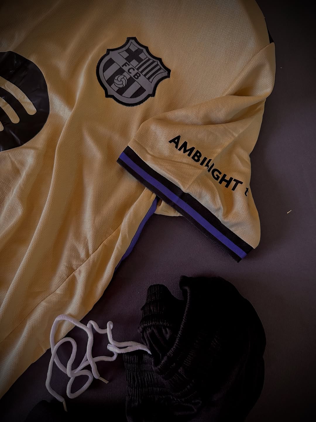 FC Barcalona 2025/26 Away Set (With Shorts)