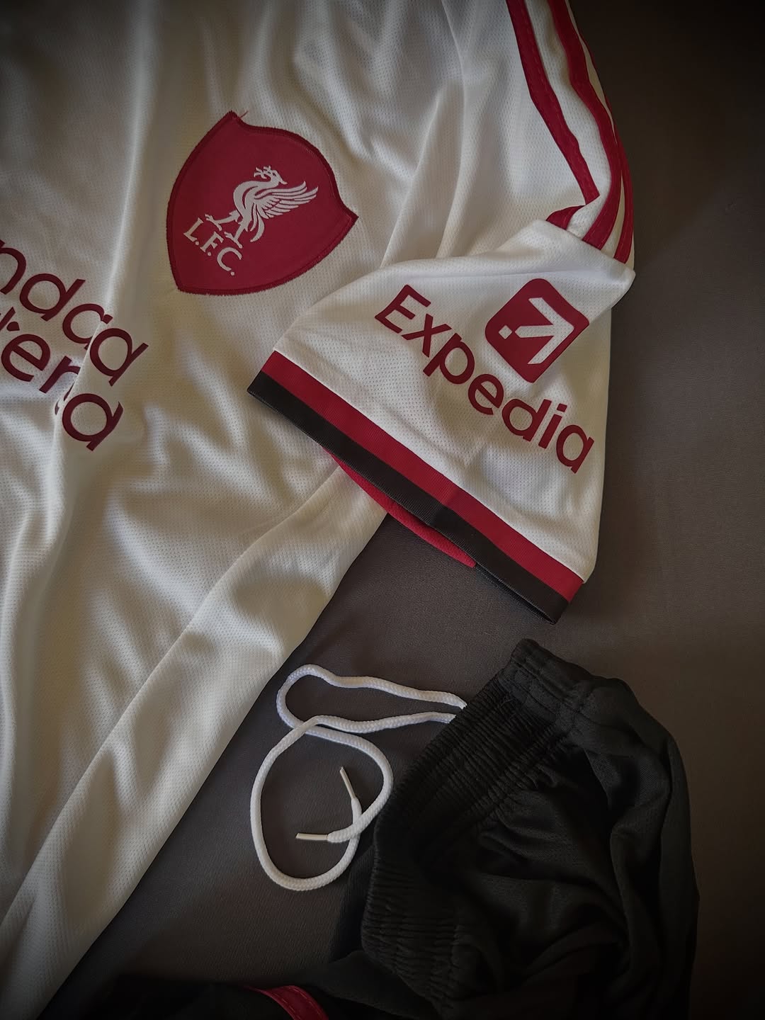 Liverpool 2025/26 Away Set (With Shorts)